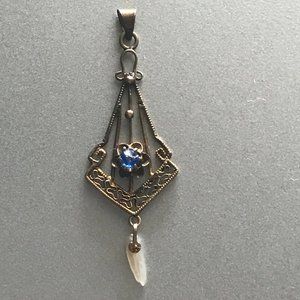 Vintage 14K  Sapphire Pendent